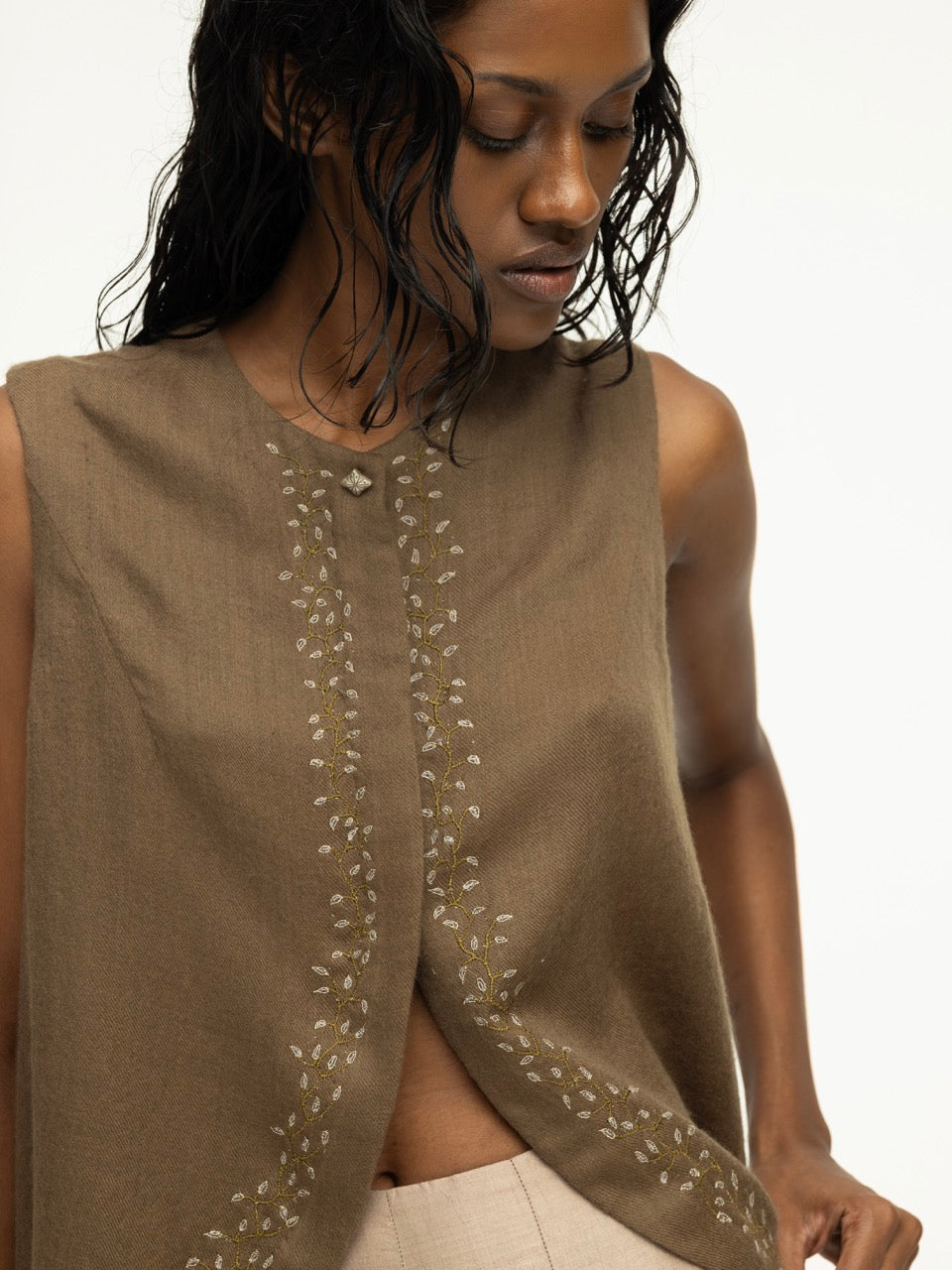 Sozani Pashmina Sleeveless Jacket